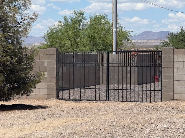 2020 N Calle Mesa Verde