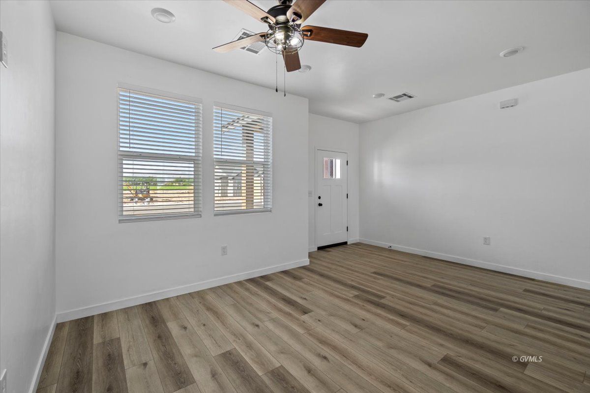 2902 W Johnny Dr