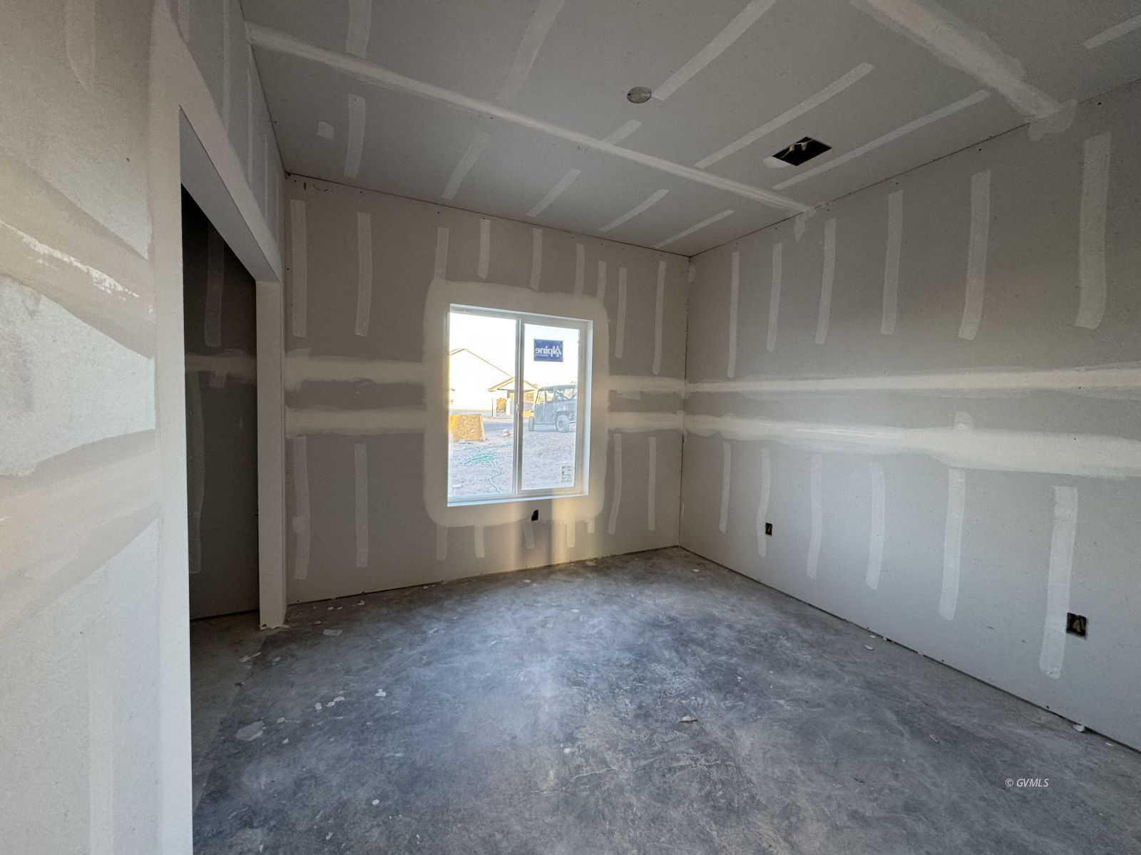 8656 S Yavapai Dr