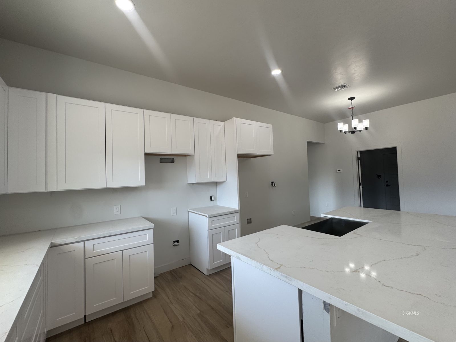 8656 S Yavapai Dr