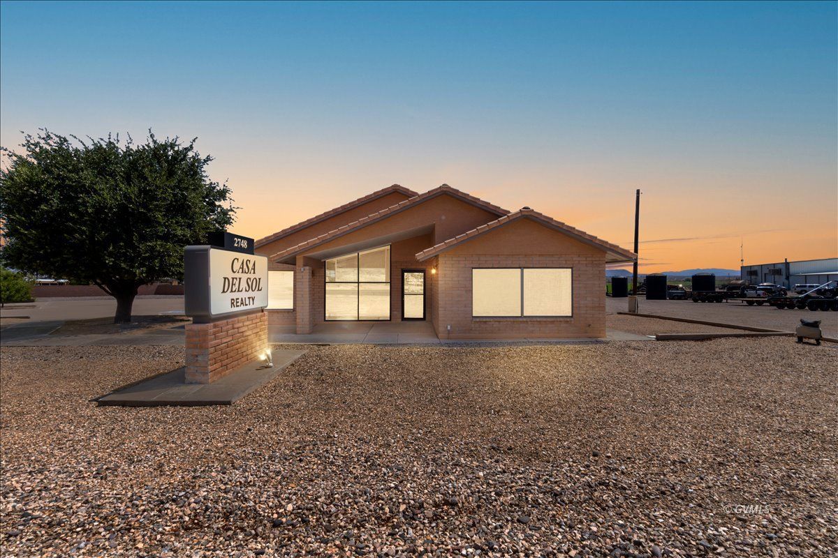 2748 W US HWY 70