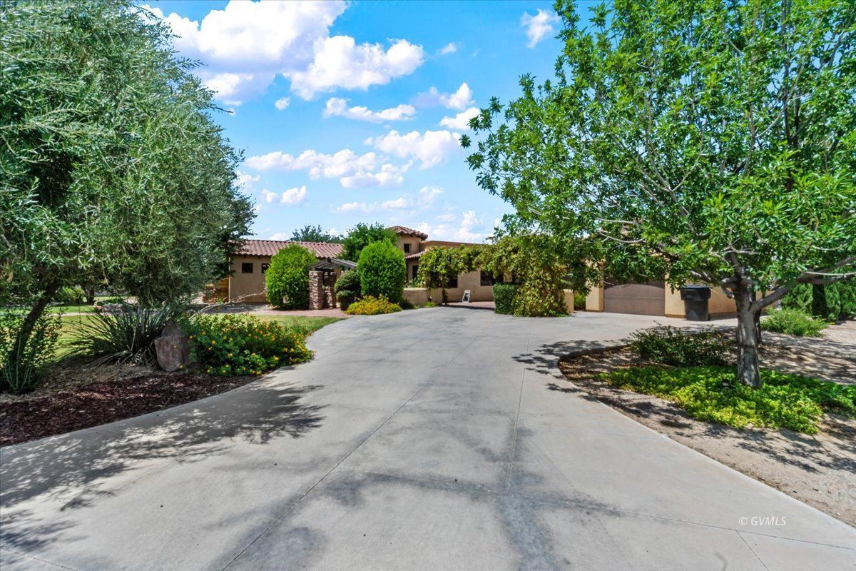 172 W Spencer Ln