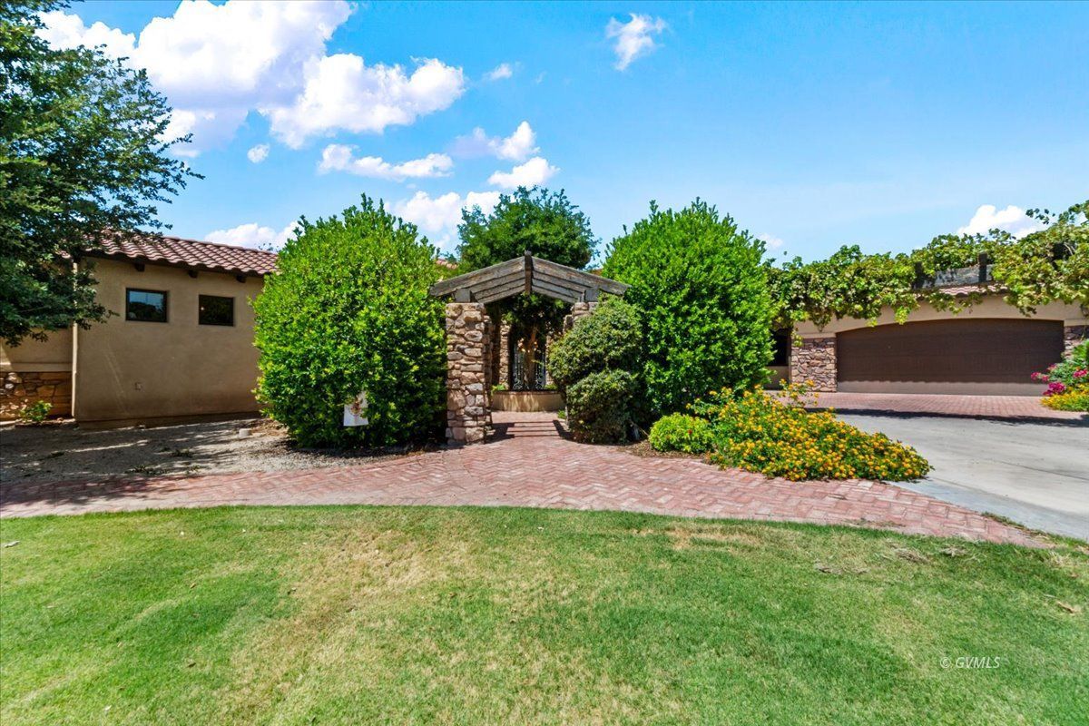 172 W Spencer Ln