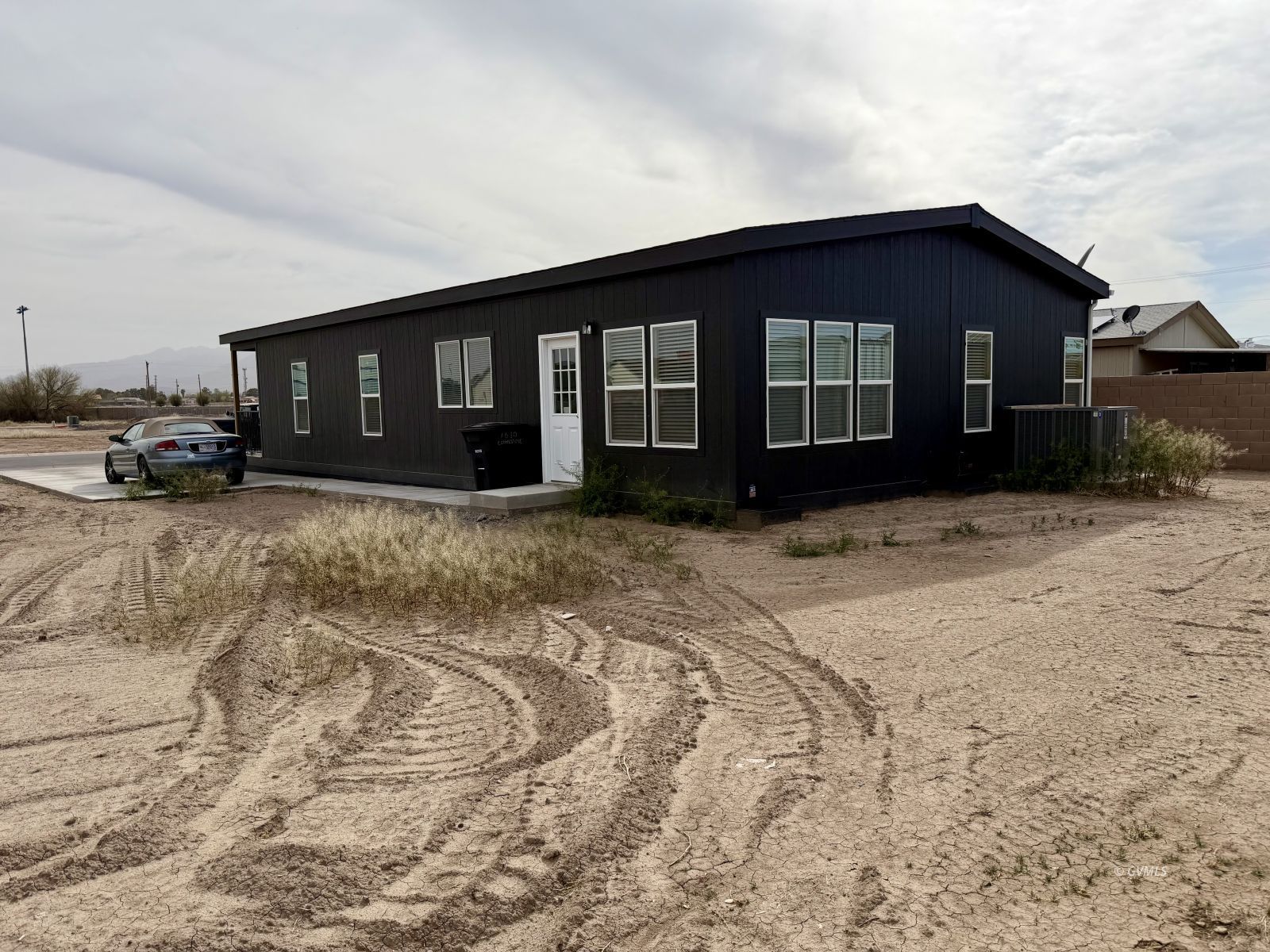 1630 W Cobblestone Dr