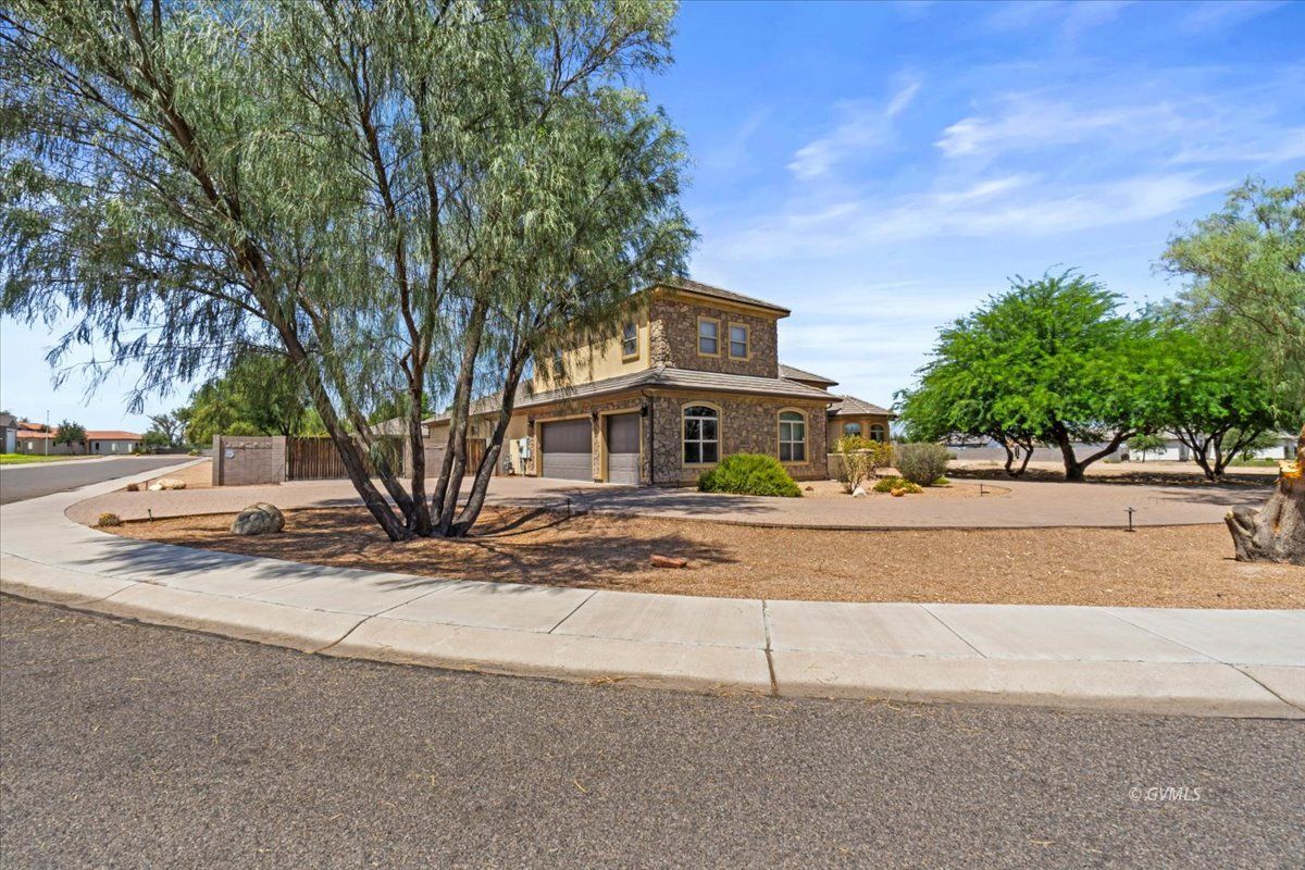 2320 N 51ST Ave