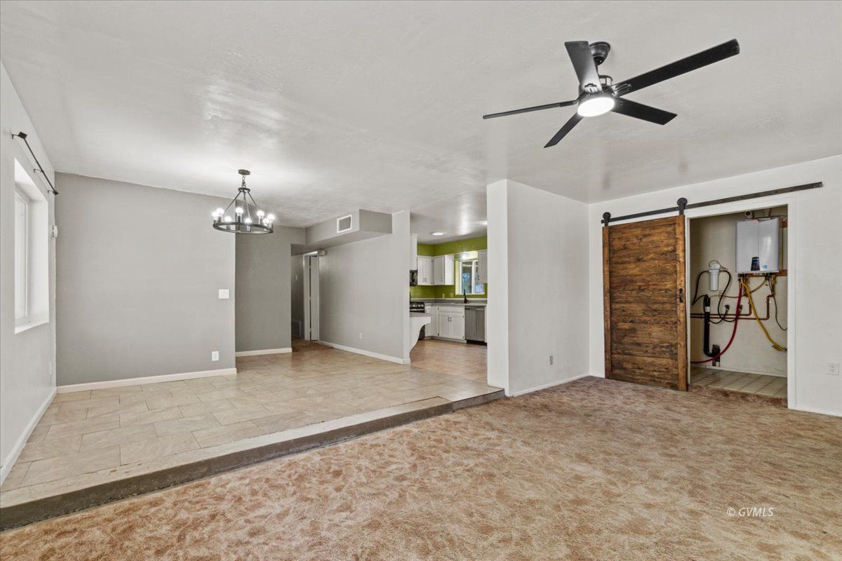 2413 N Webster Rd
