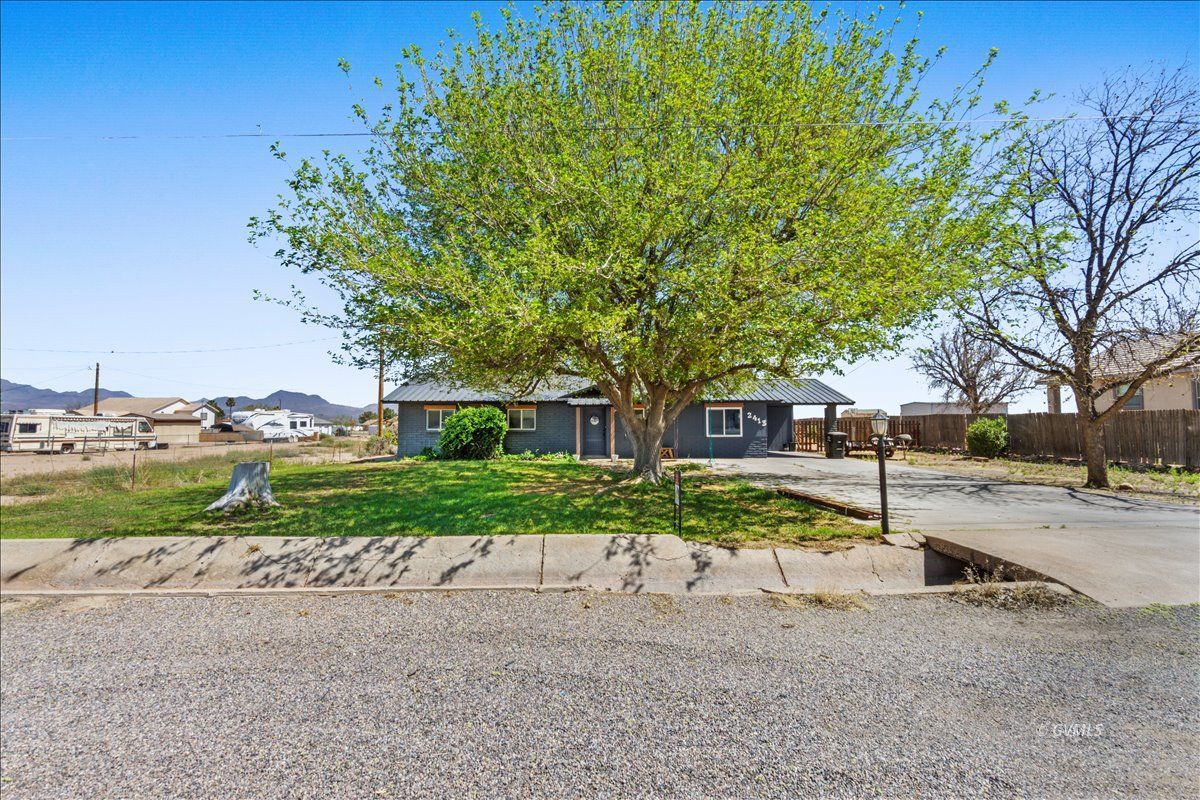 2413 N Webster Rd