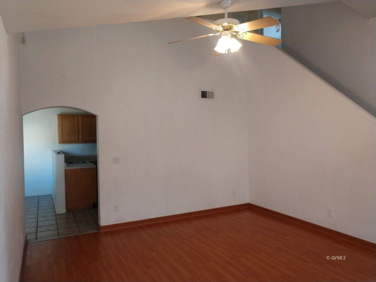 1305 W Crimson Canyon