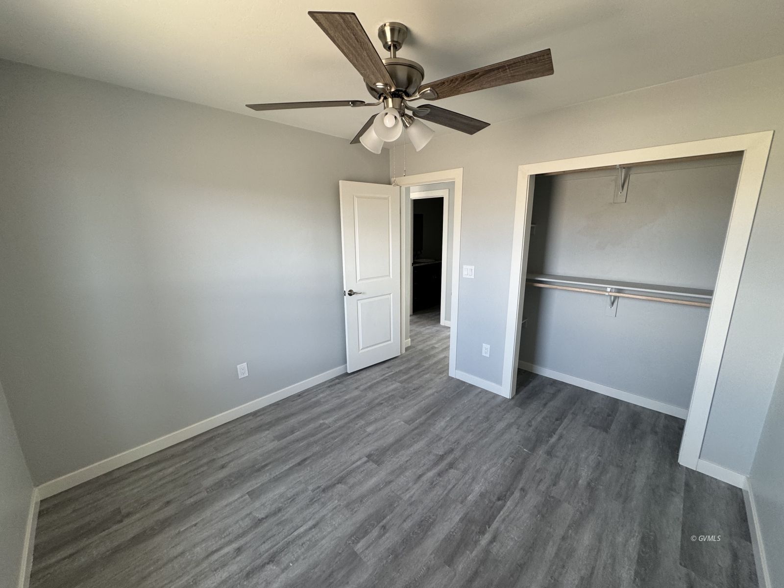 107 Skyline Dr