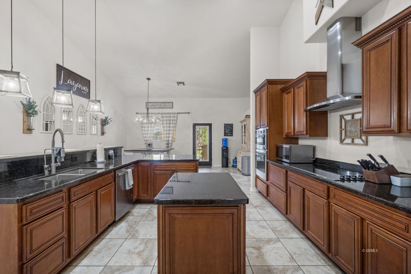 400 E Observatory St