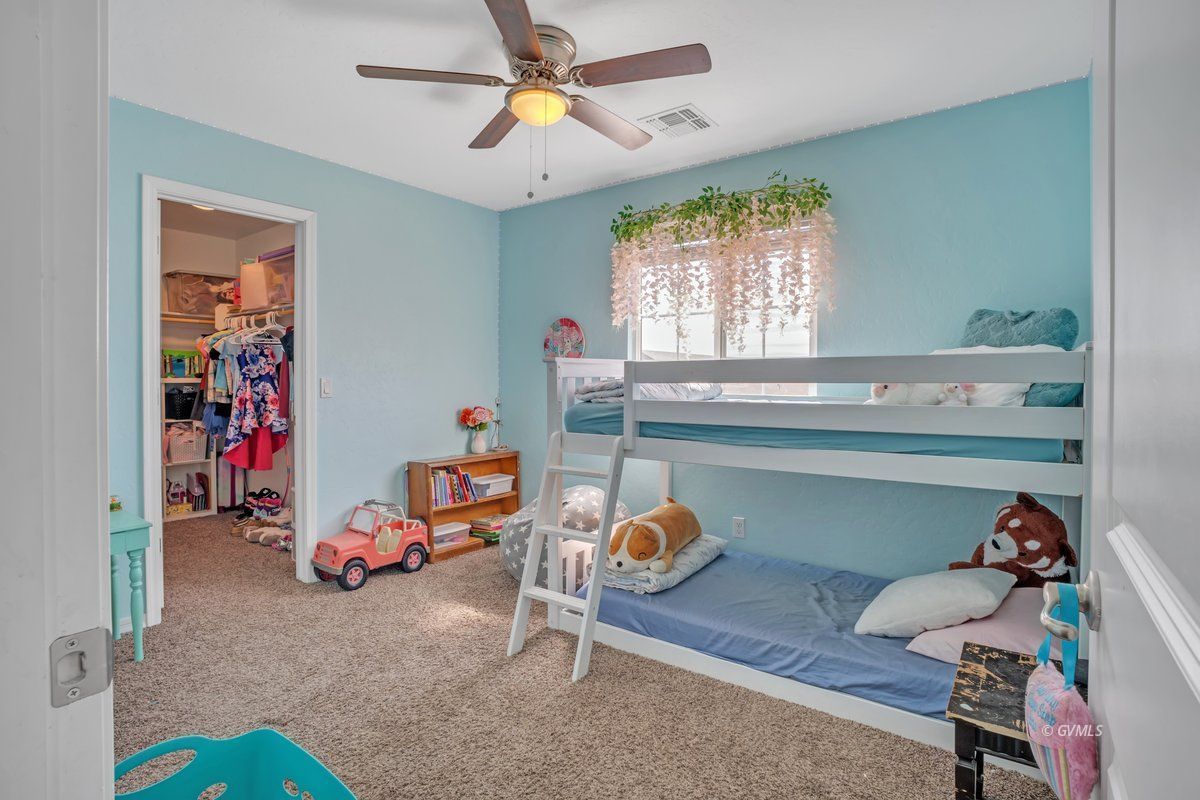 1552 E Katelyn Ln