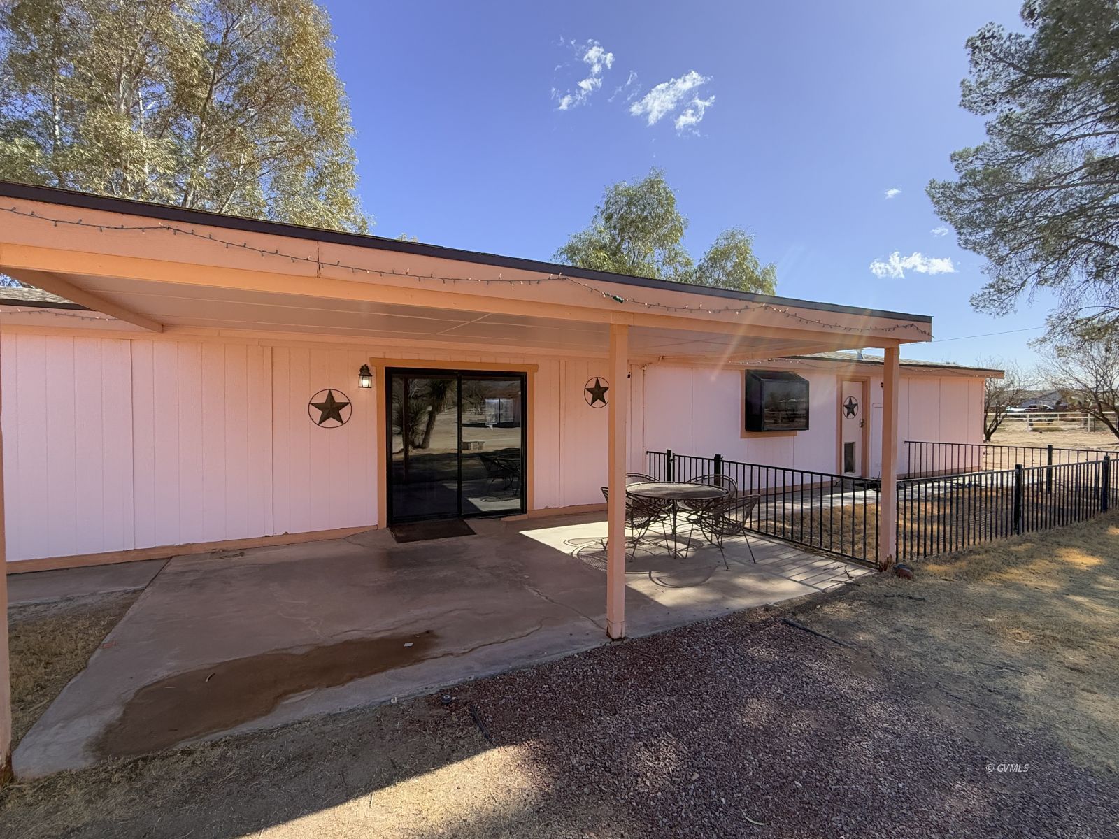 999 W Cottontail Trail