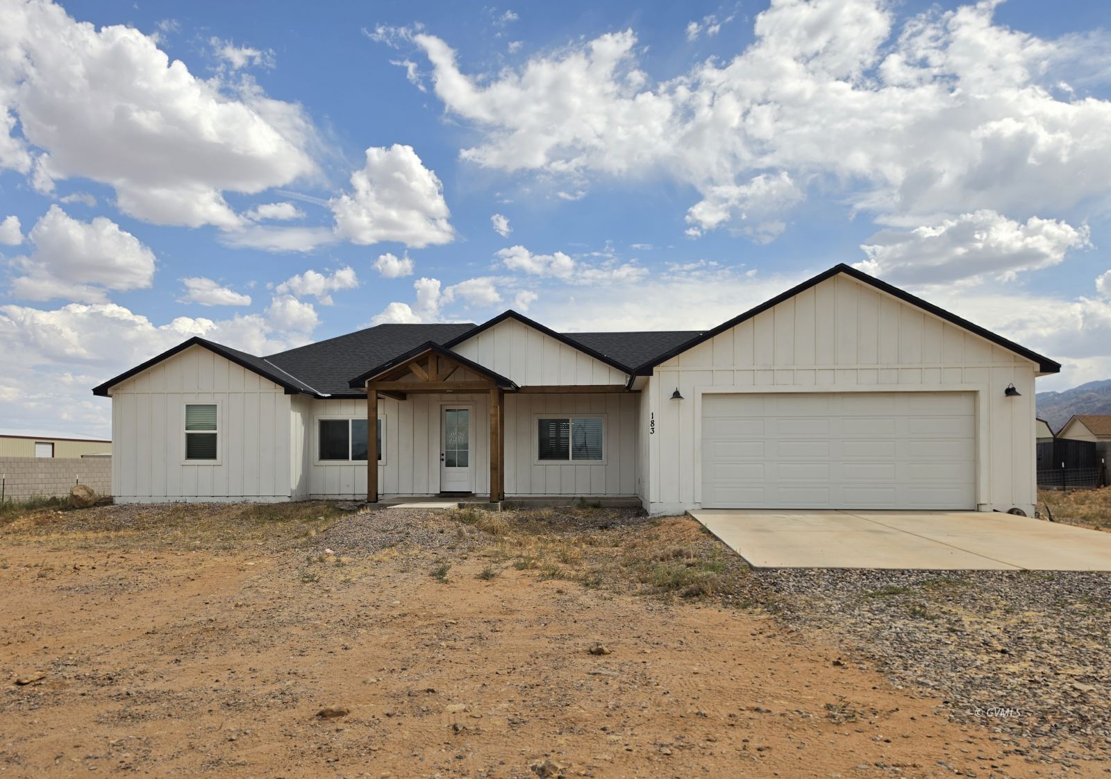 183 W Peytons Way