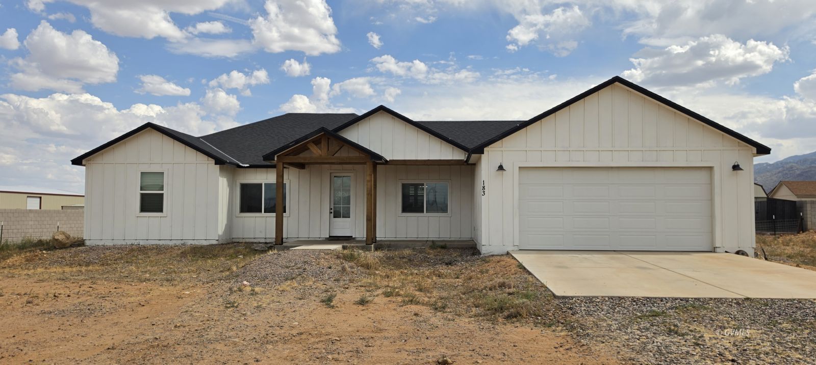 183 W Peytons Way