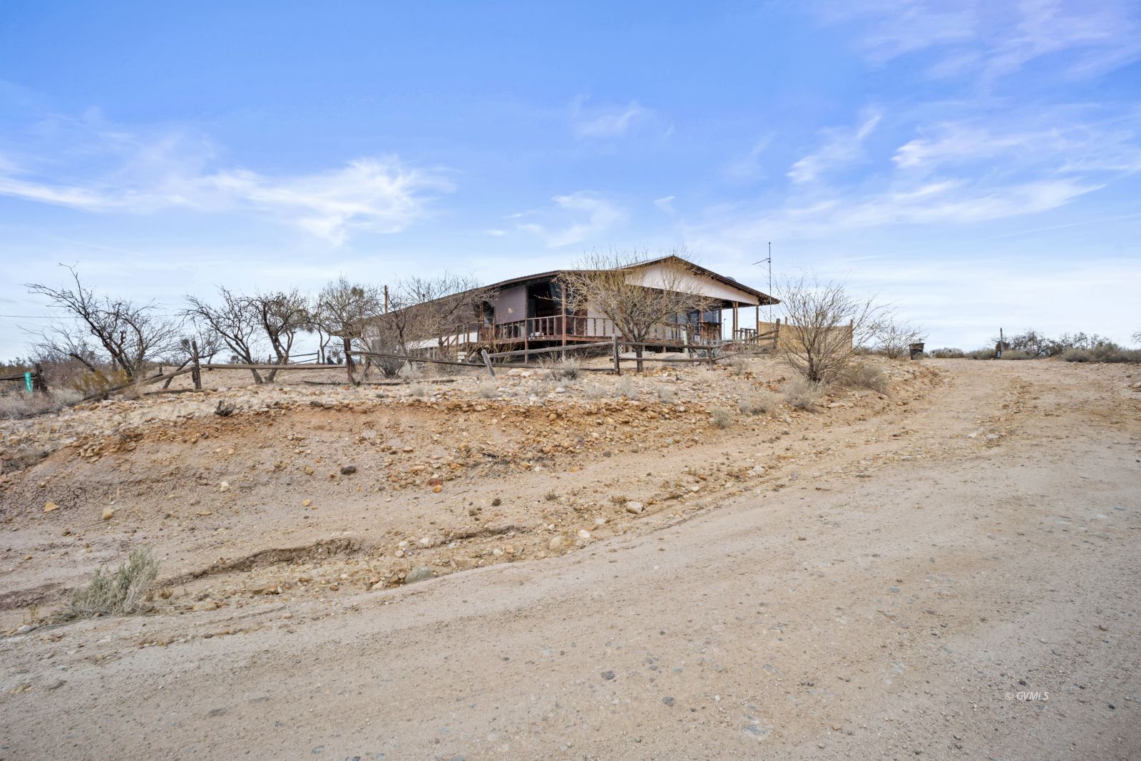 1601 E 68th Place