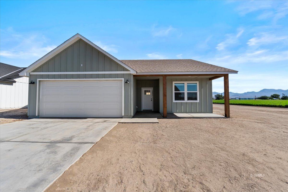 2925 Eagle Dr