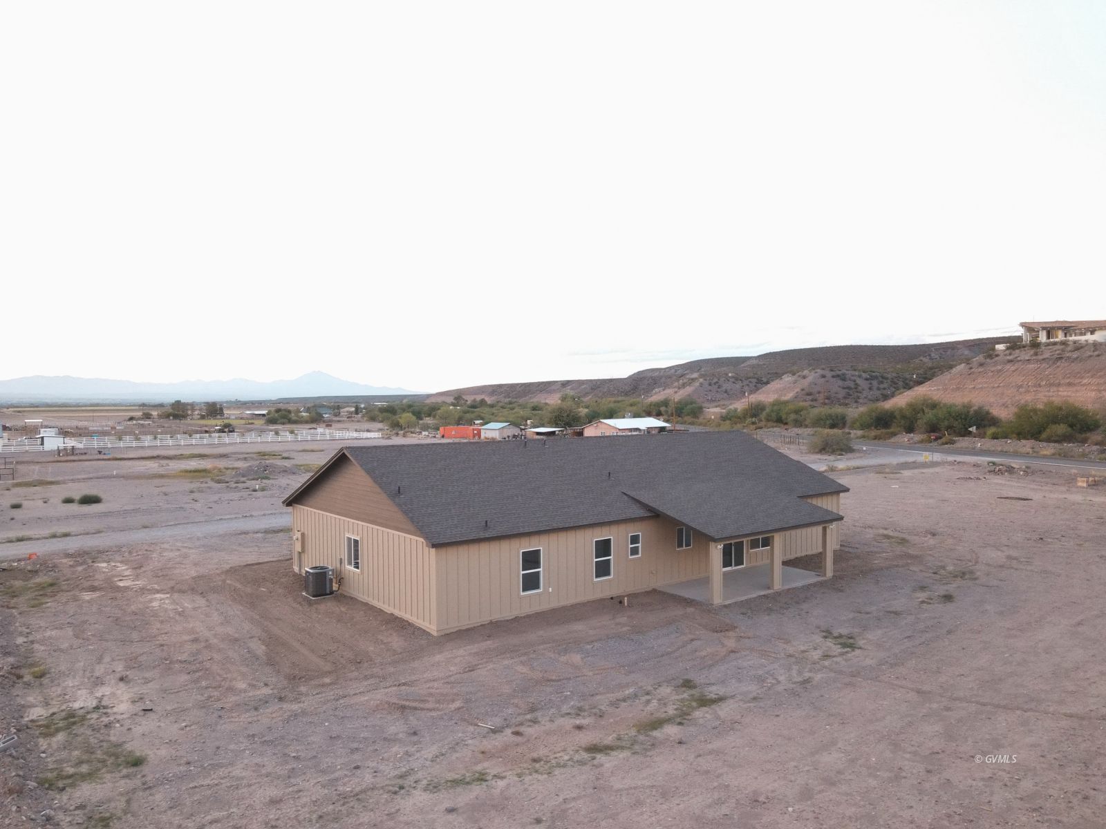 7217 N Tinsley Place