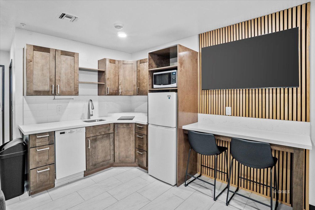 1879 PepperTree Dr A10