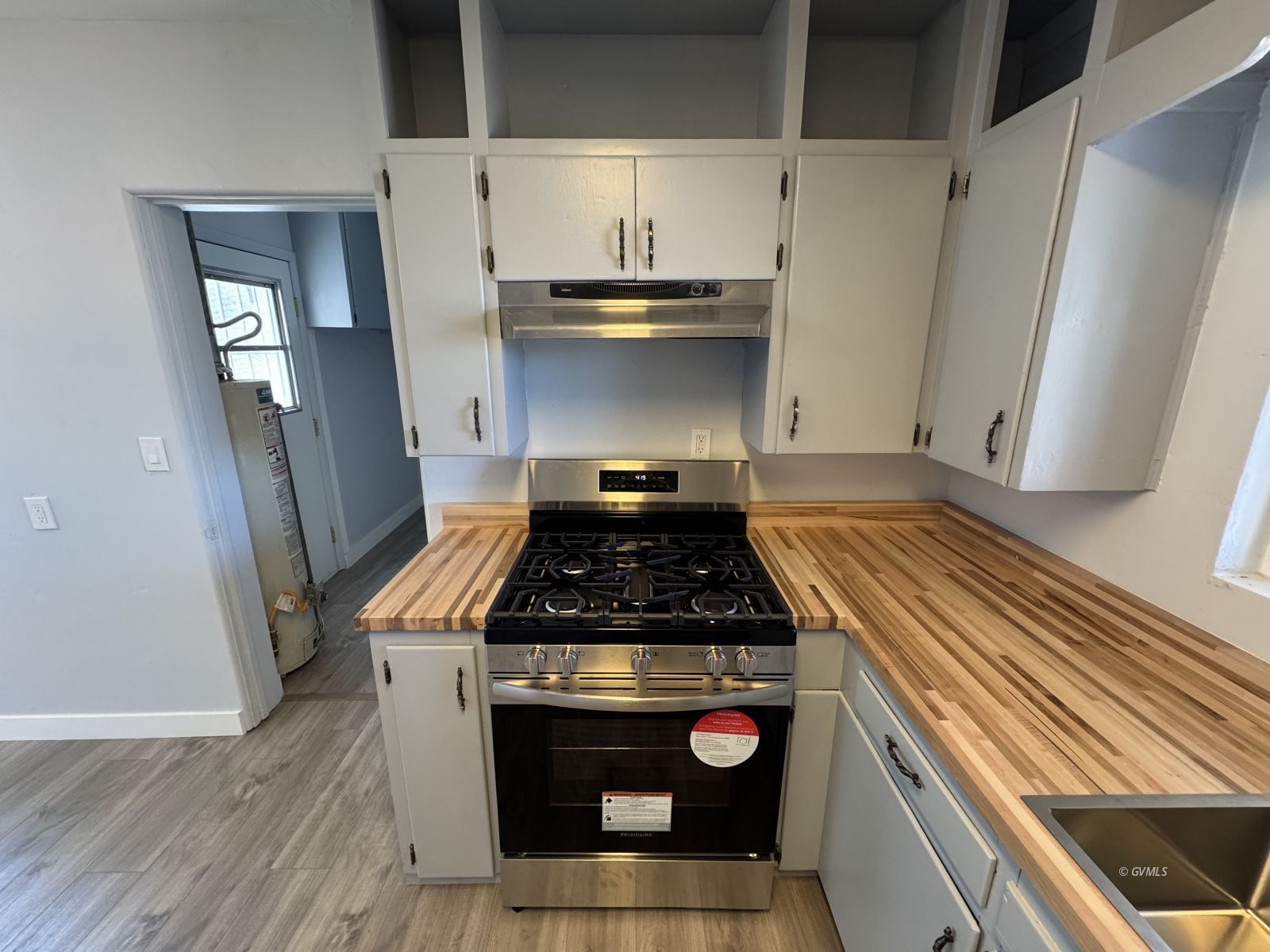 115 W 15th St