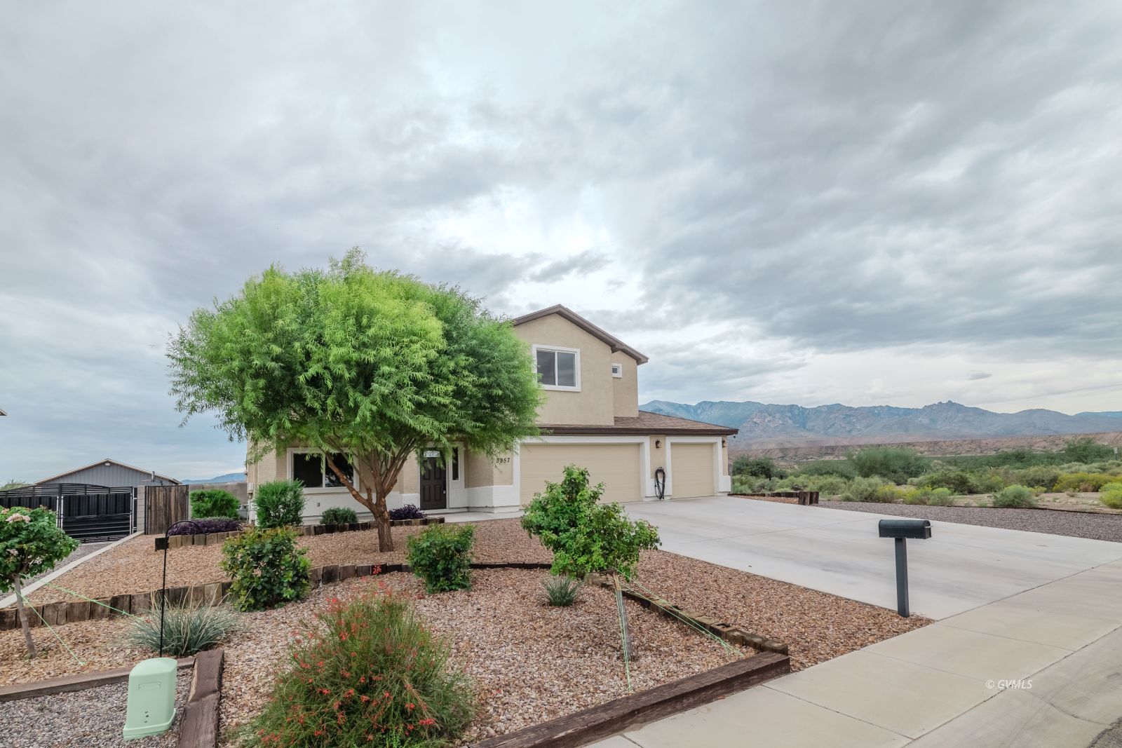 3957 W Valley View Rd