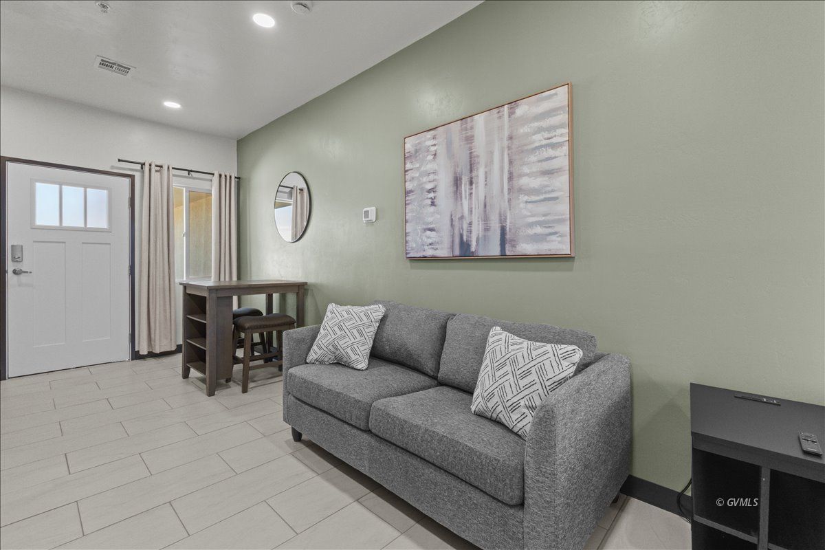 1879 PepperTree Dr B2