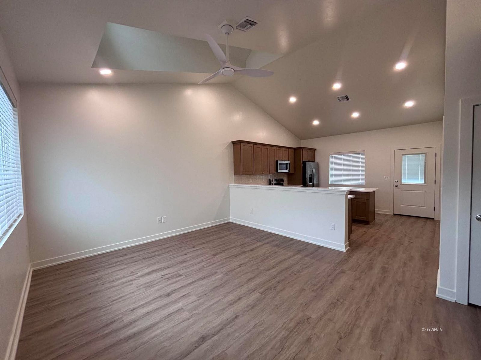 2605 S 20th Ave 2