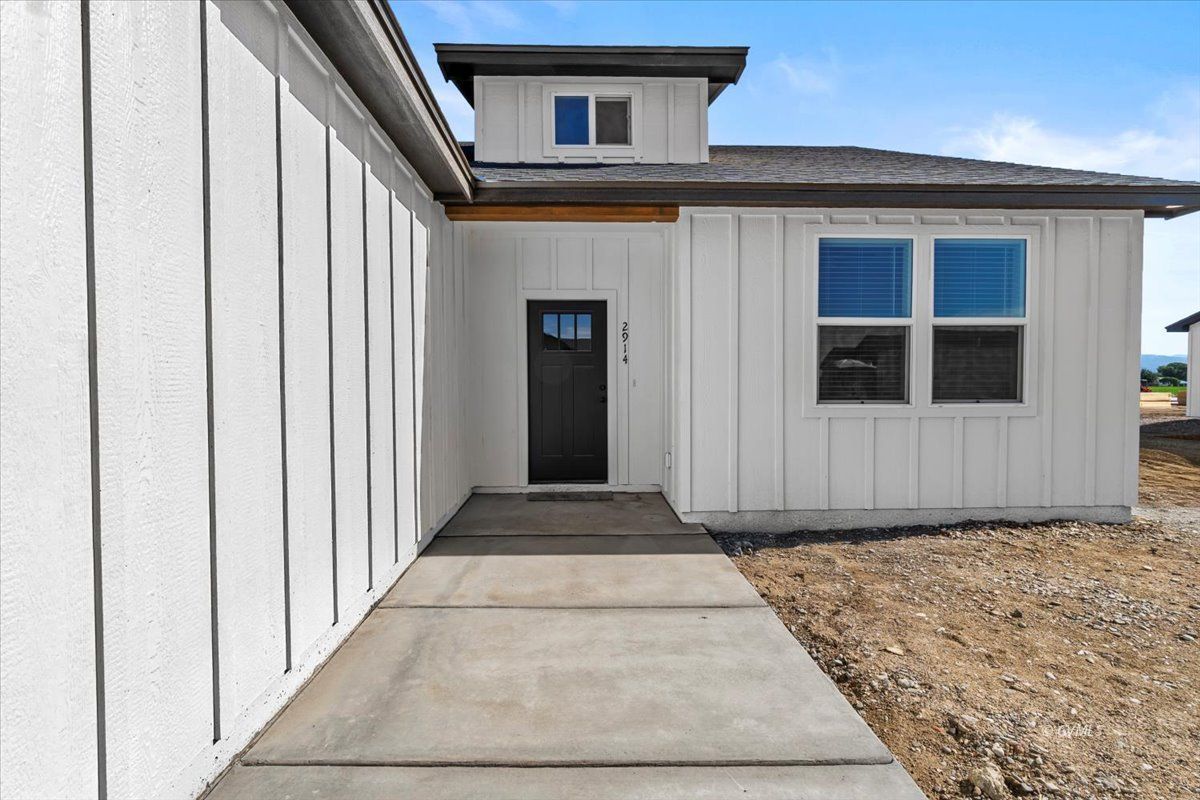 2913 W Johnny Dr