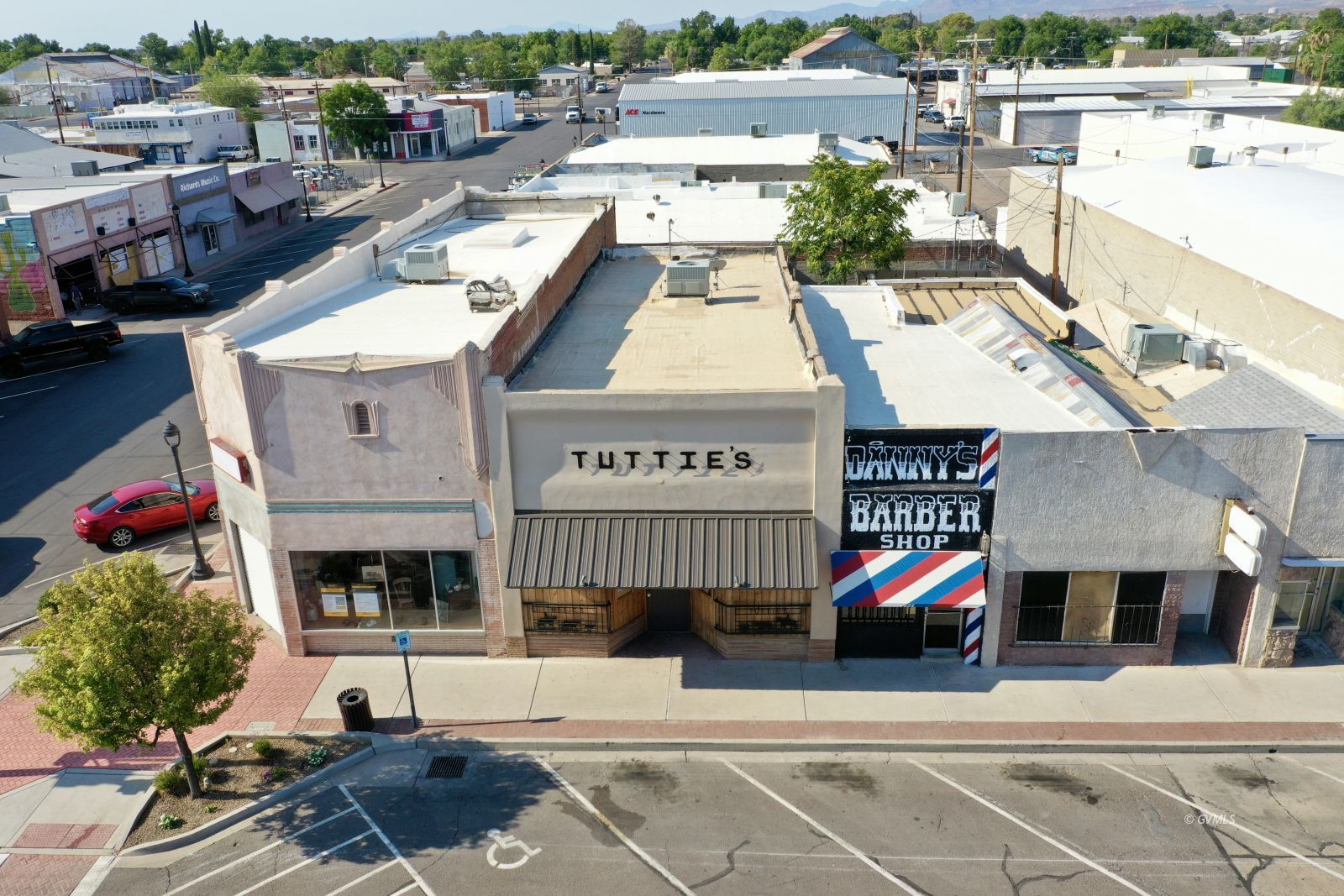 503 W Main St