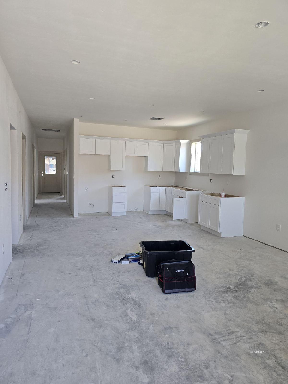 8467 S Navajo Dr