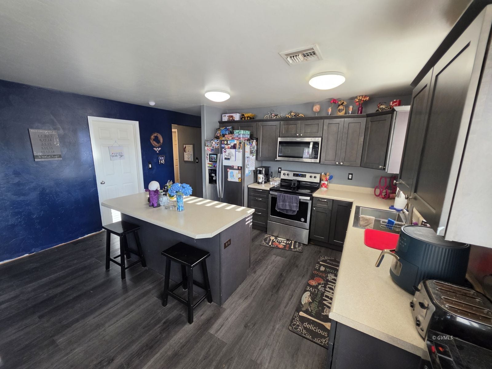 1390 W 30th St