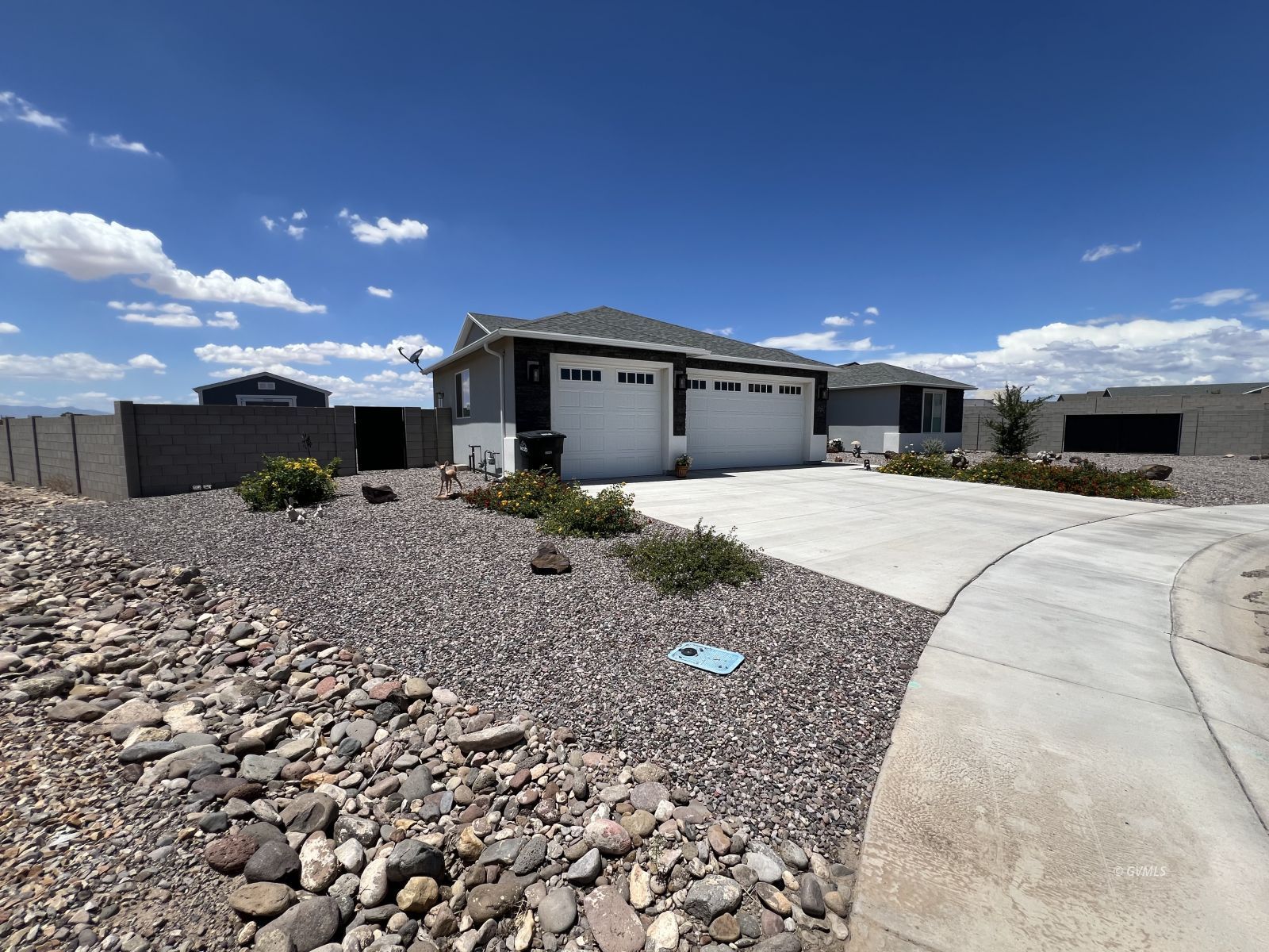 2720 W Partridge Ln