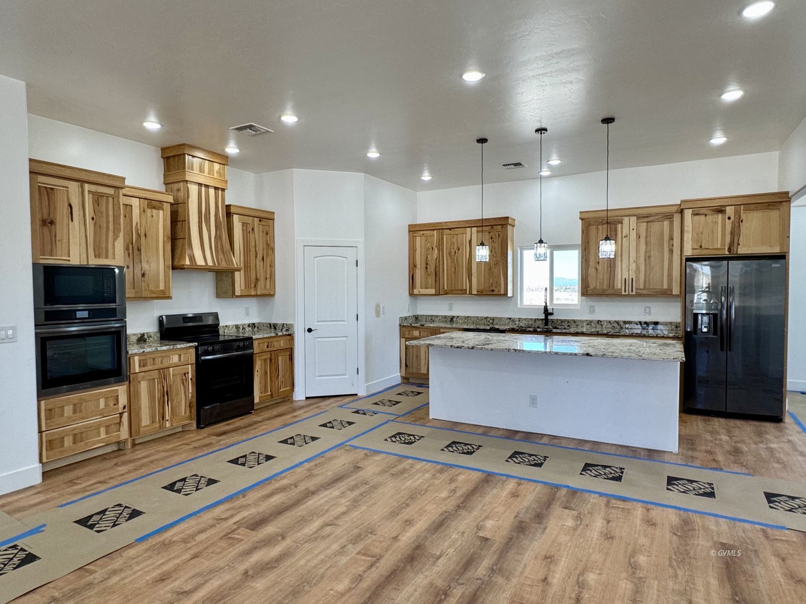 476 E Dakota Dr