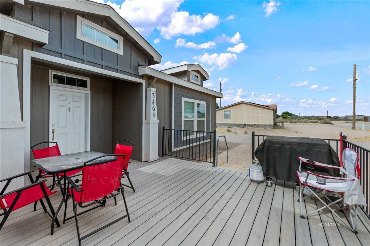3464 W Rowley Dr