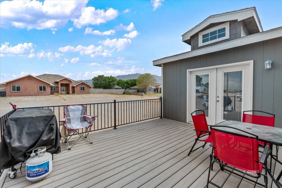 3464 W Rowley Dr