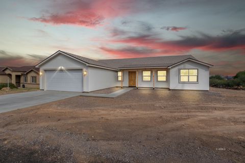 8495 S Navajo Dr Safford AZ 85546