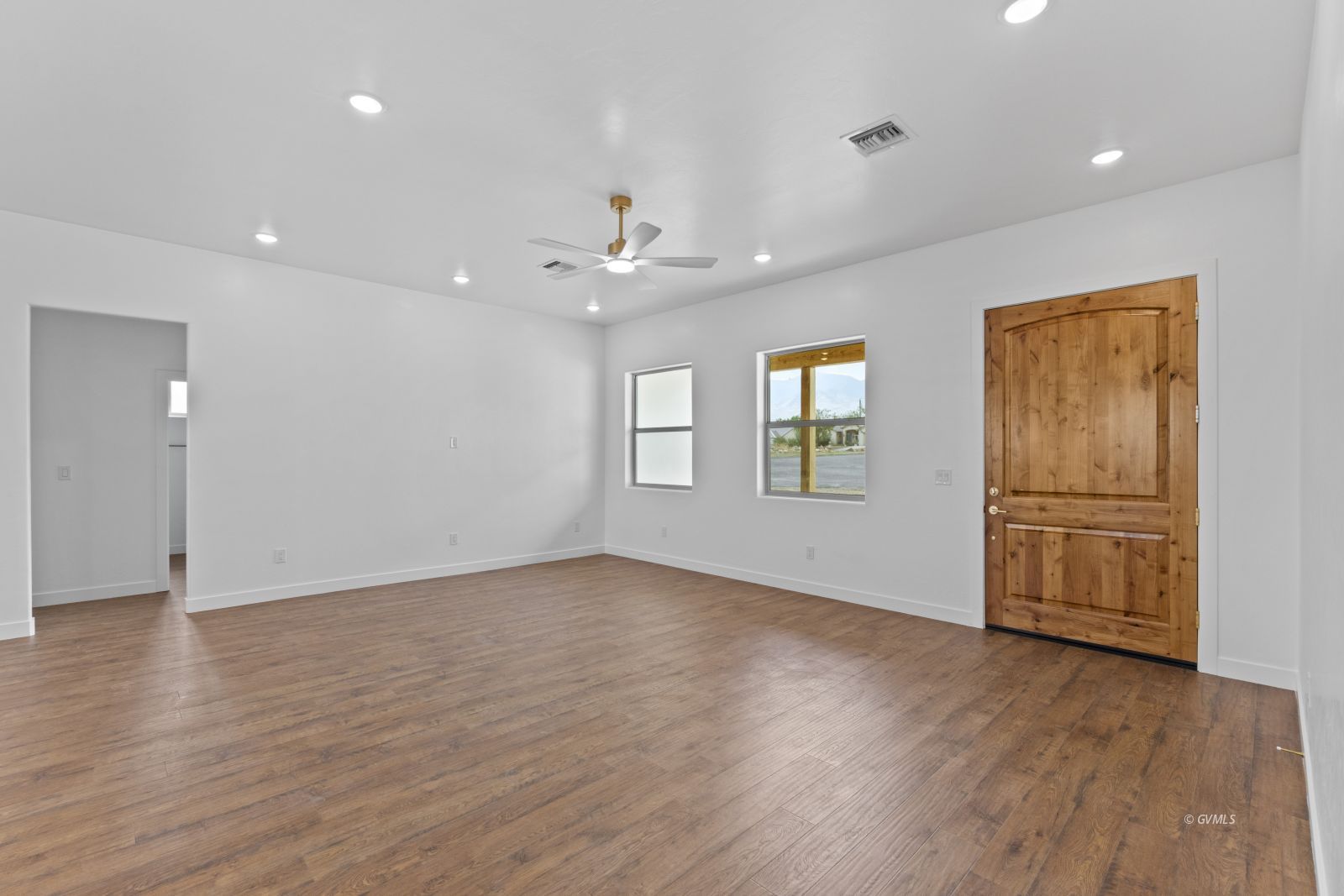 8495 S Navajo Dr