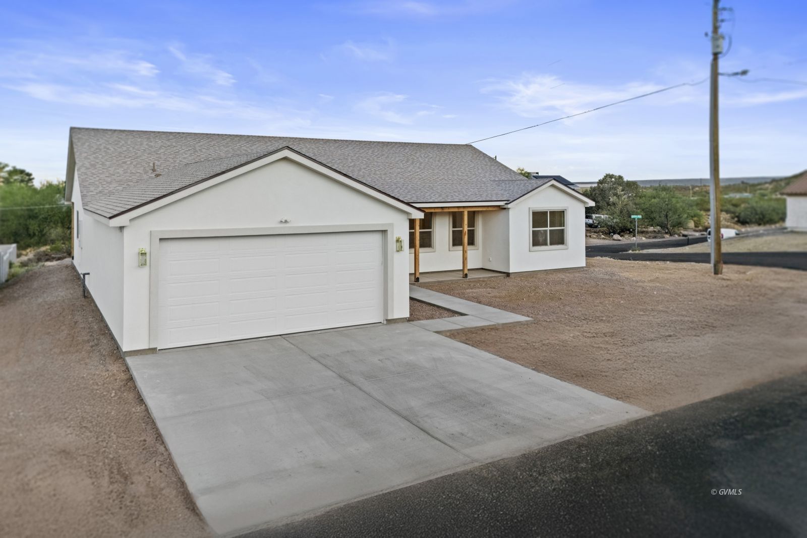8495 S Navajo Dr