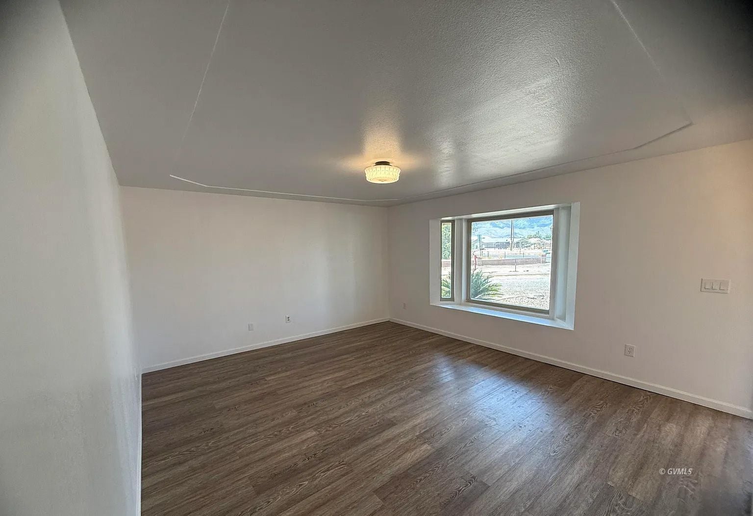 487 S Dusty Trail