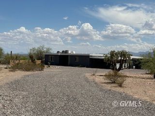 423 E Yucca Dr