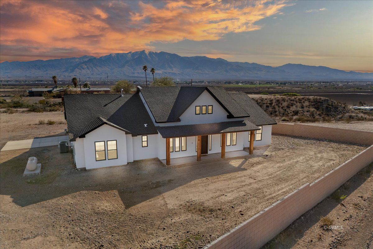 2389 N Branding Iron Ln