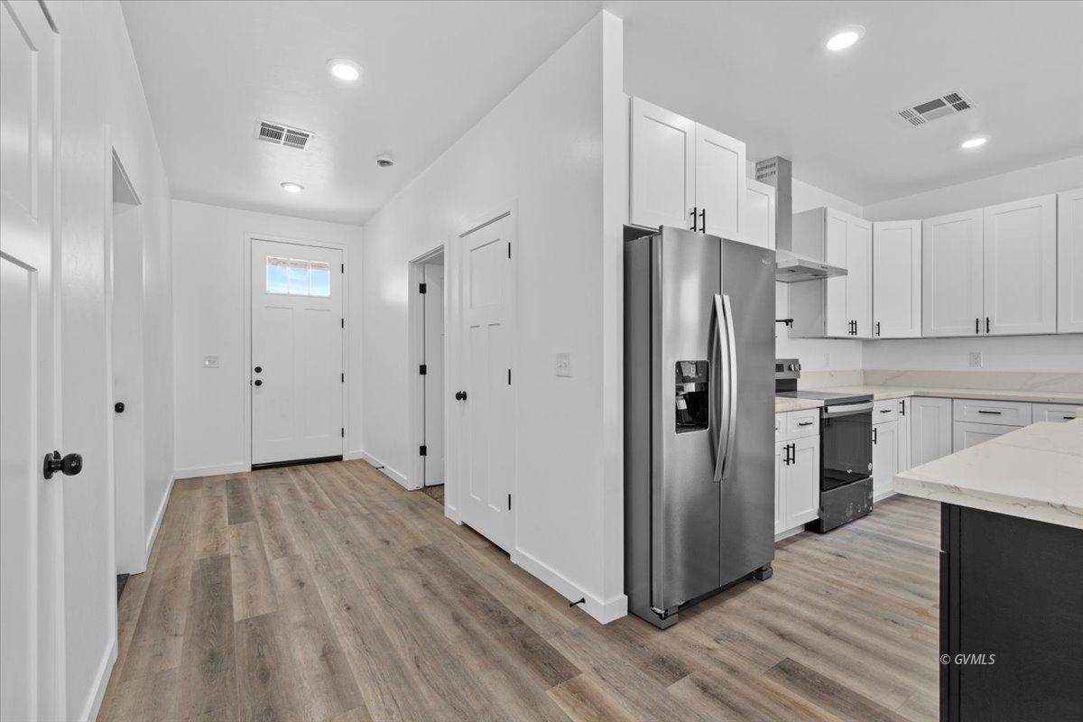 2901 W Eagle Dr