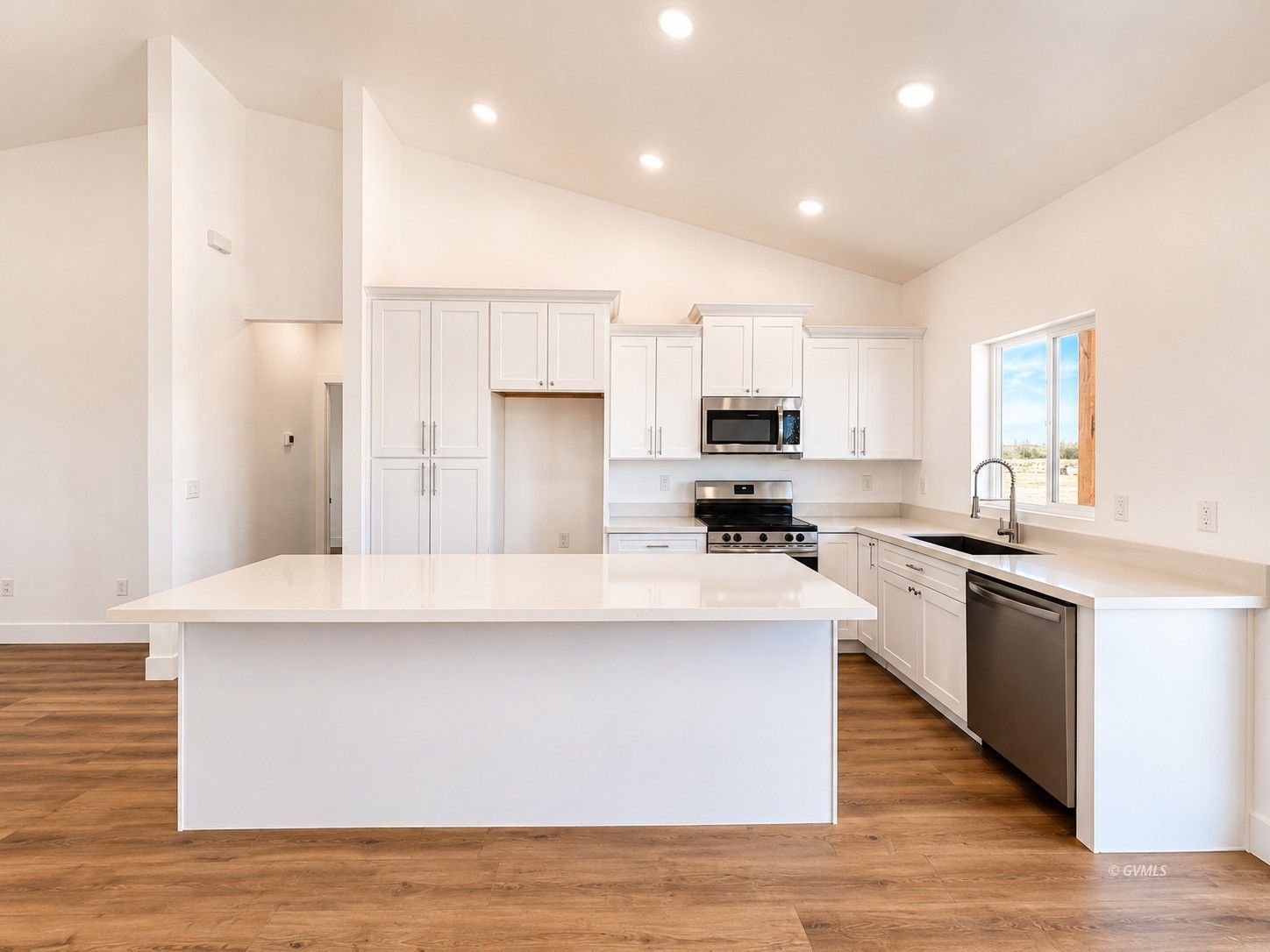 3650 W Logan Ln