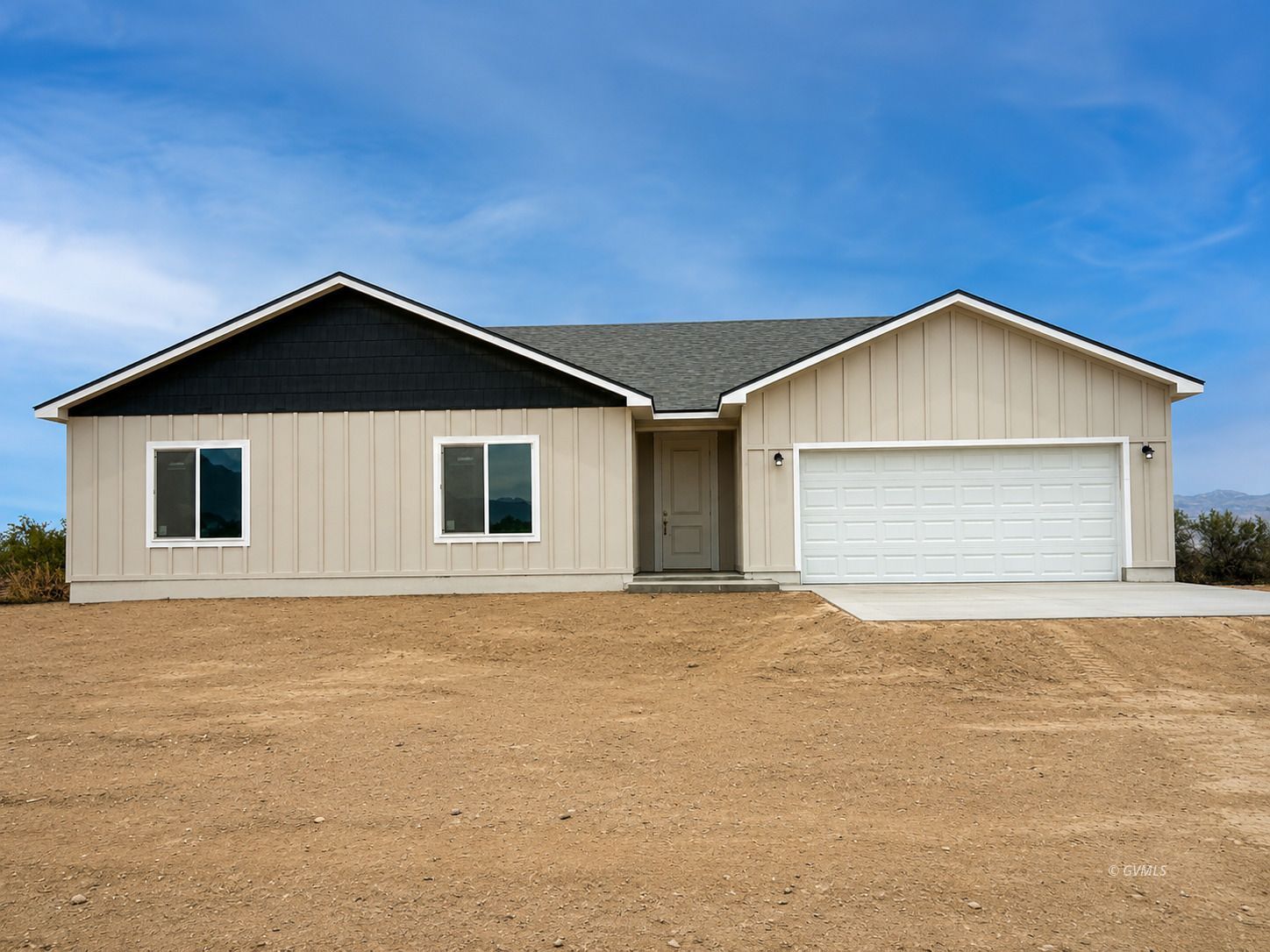 3602 W Logan Ln