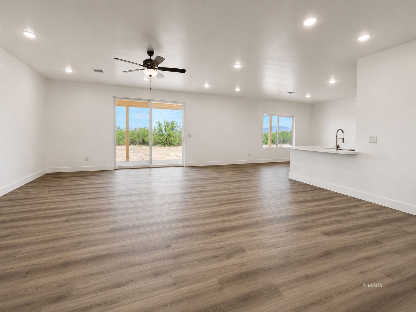 3602 W Logan Ln