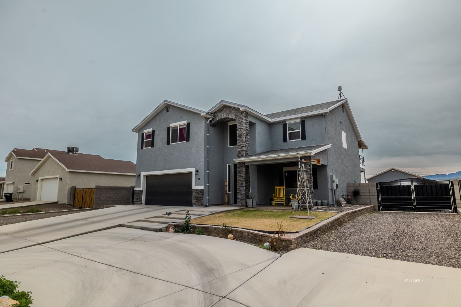 3941 W Valley View Rd