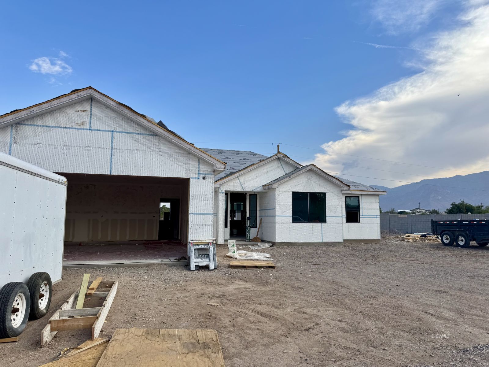 315 E 24th Place