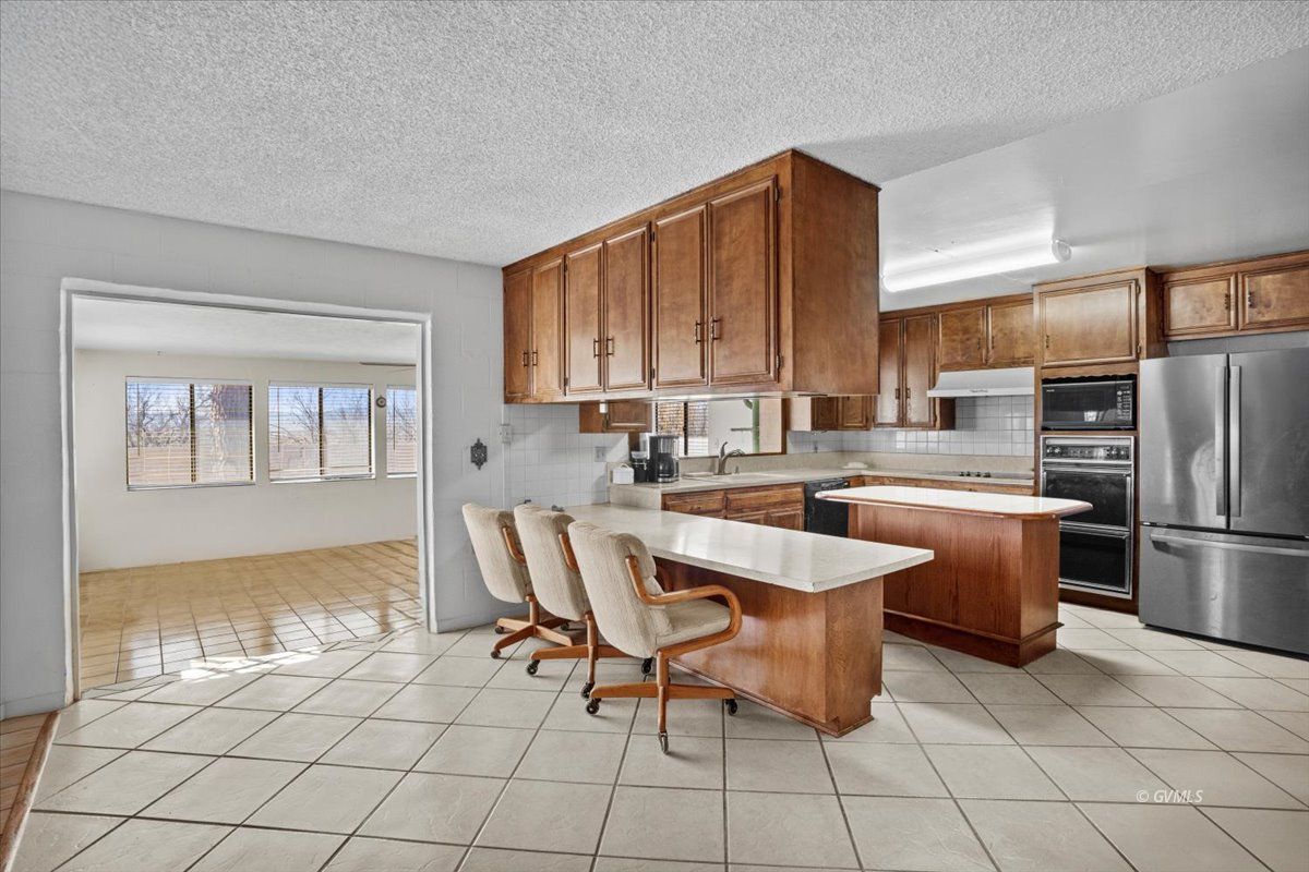198 Johns Ln