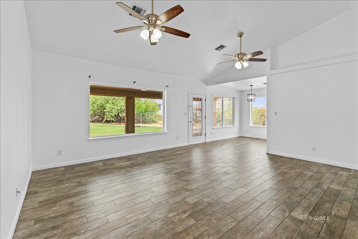 7614 S Chuckwagon Loop