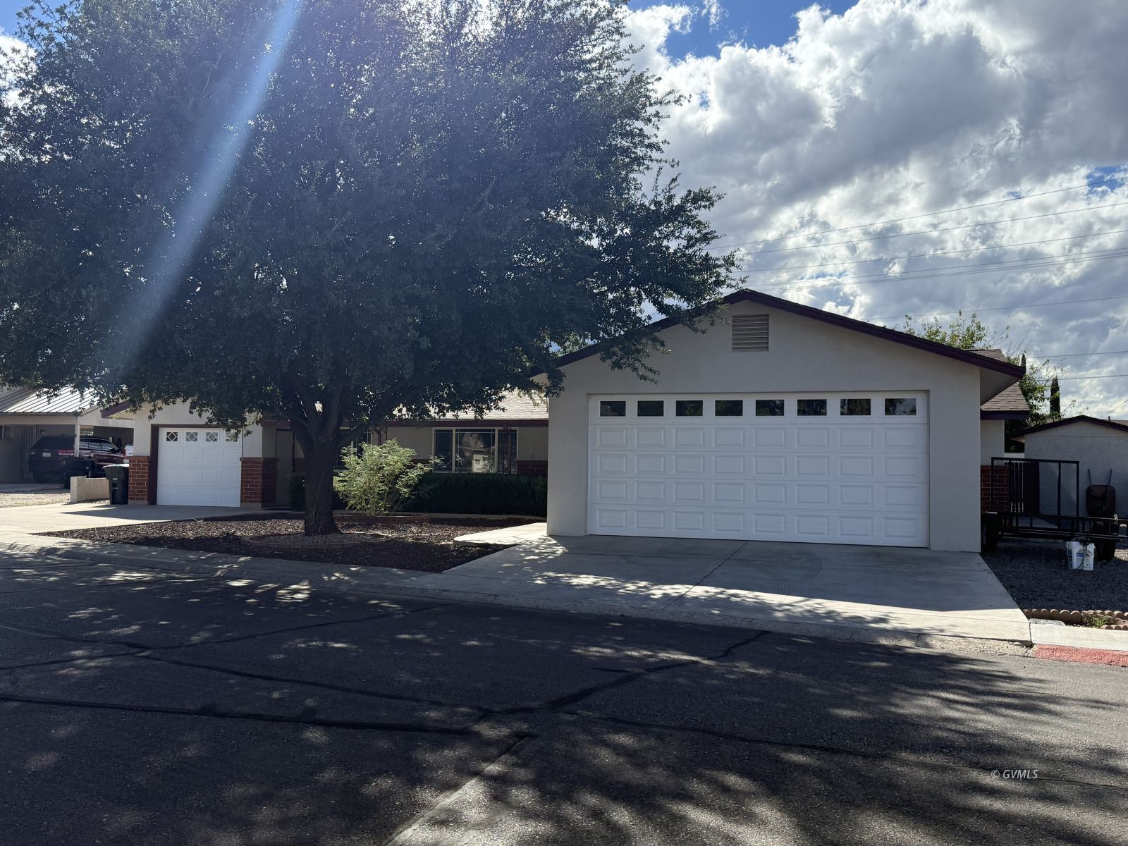 836 W Stirrup Drive