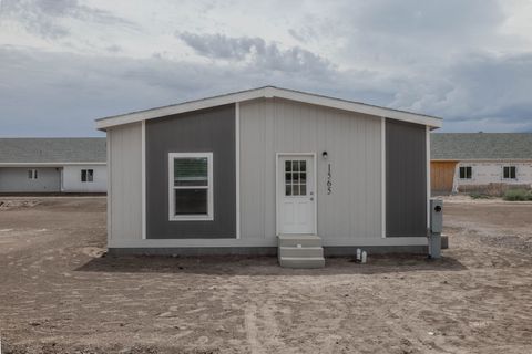 1565 W Cobblestone Dr Safford AZ 85546